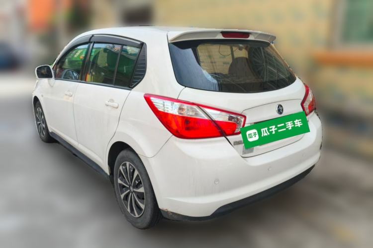 Used Venucia R50 2015 1.6L Automatic Fashion Edition Rear Left 45 Deg