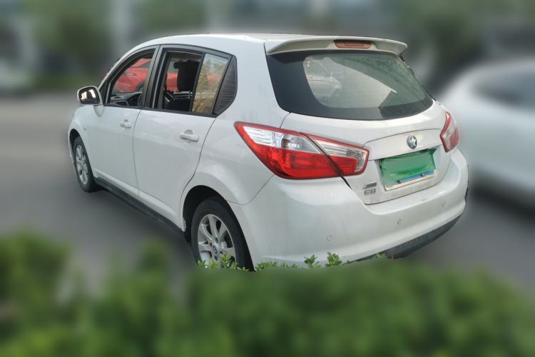 Used Venucia R50 2015 1.6L Manual Fashion Edition Rear Left 45 Deg