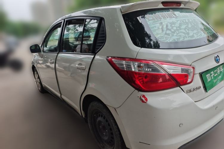 Used Venucia R50 2015 1.6L Manual Fashion Edition Rear Left 45 Deg