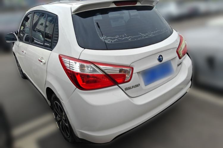 Used Venucia R50 2015 1.6L Automatic Fashion Edition Rear Left 45 Deg