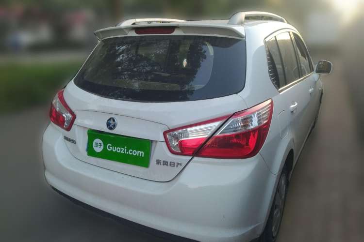 Used Venucia R50 2015 1.6L Automatic Fashion Edition Rear Right 45 Deg