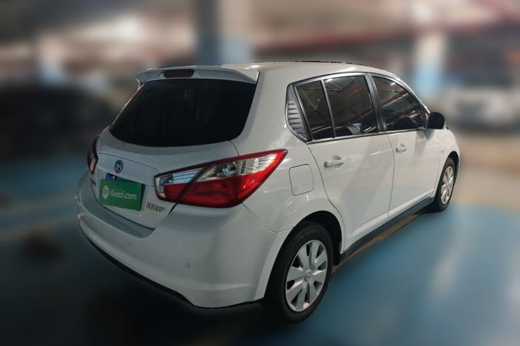 Used Venucia R50 2015 1.6L Automatic Fashion Edition Rear Right 45 Deg