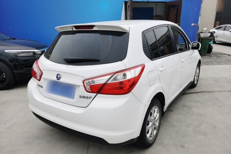 Used Venucia R50 2015 1.6L Automatic Luxury Edition Rear Right 45 Deg