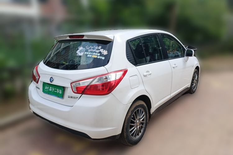 Used Venucia R50 2015 1.6L Automatic Fashion Edition Rear Right 45 Deg