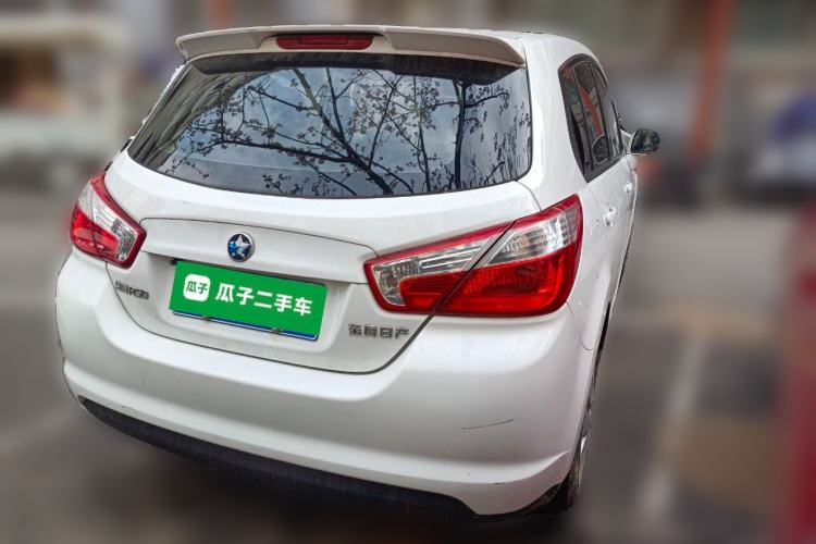 Used Venucia R50 2015 1.6L Automatic Fashion Edition Rear Right 45 Deg