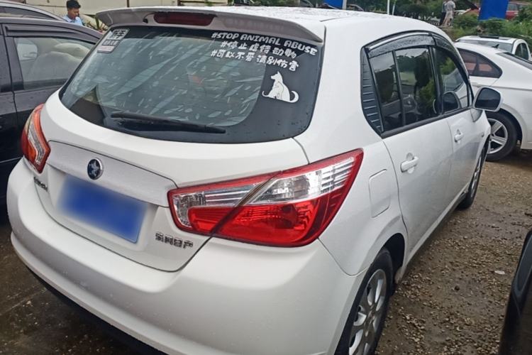 Used Venucia R50 2015 1.6L Automatic Luxury Edition Rear Right 45 Deg