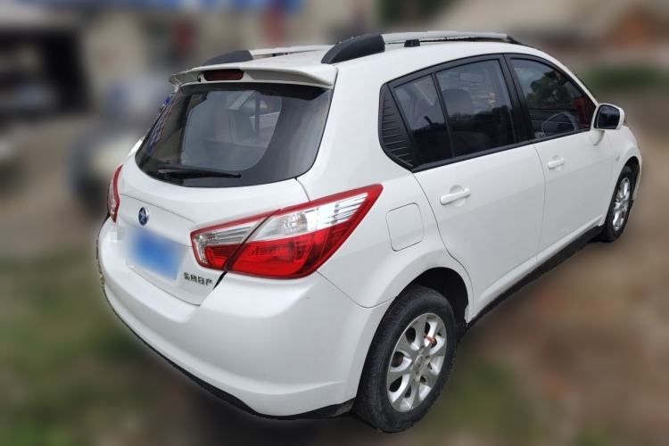 Used Venucia R50 2015 1.6L Manual Luxury Edition Rear Right 45 Deg