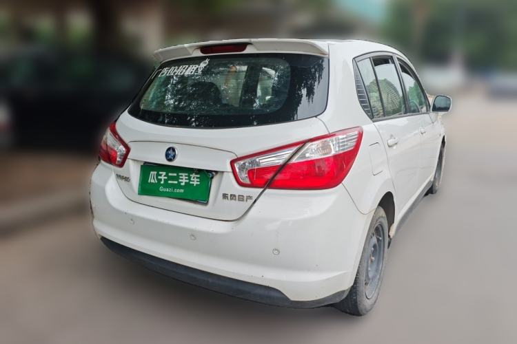 Used Venucia R50 2015 1.6L Manual Fashion Edition Rear Right 45 Deg