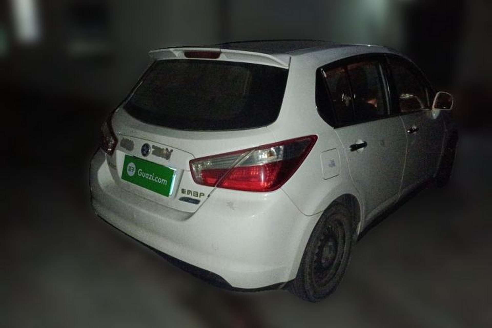 Used Venucia R50 2015 1.6L Automatic Fashion Edition Rear Right 45 Deg