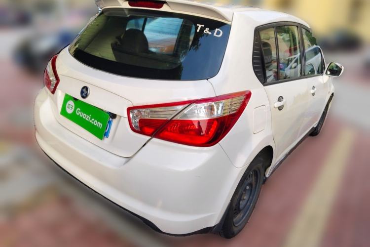Used Venucia R50 2015 1.6L Automatic Fashion Edition Rear Right 45 Deg