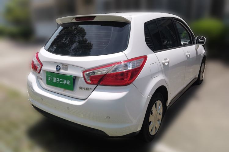 Used Venucia R50 2015 1.6L Manual Fashion Edition Rear Right 45 Deg