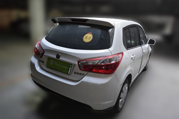 Used Venucia R50 2015 1.6L Manual Fashion Edition Rear Right 45 Deg