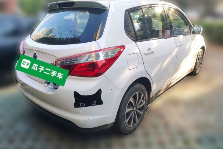 Used Venucia R50 2015 1.6L Automatic Fashion Edition Rear Right 45 Deg