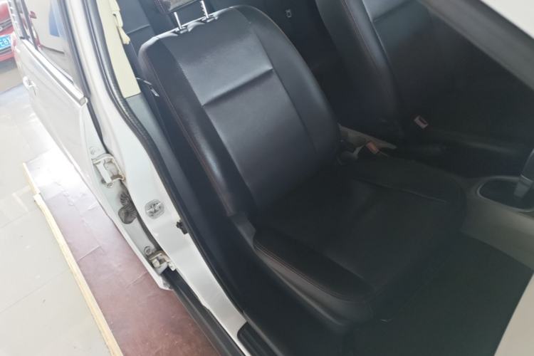 Used Venucia R50 2015 1.6L Automatic Fashion Edition Right Front Seat