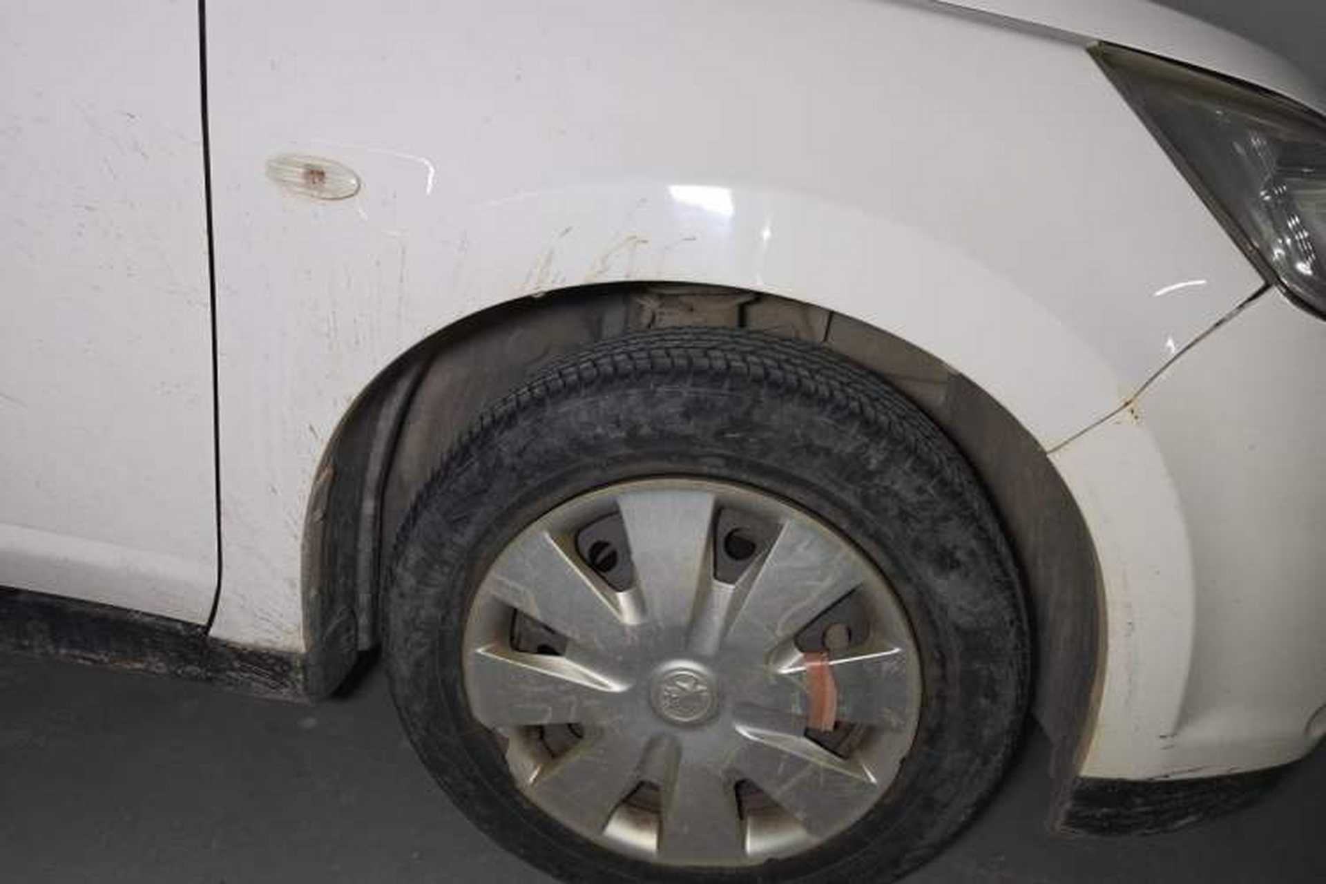 Used Venucia R50 2015 1.6L Manual Fashion Edition Right Front Wheel Hub