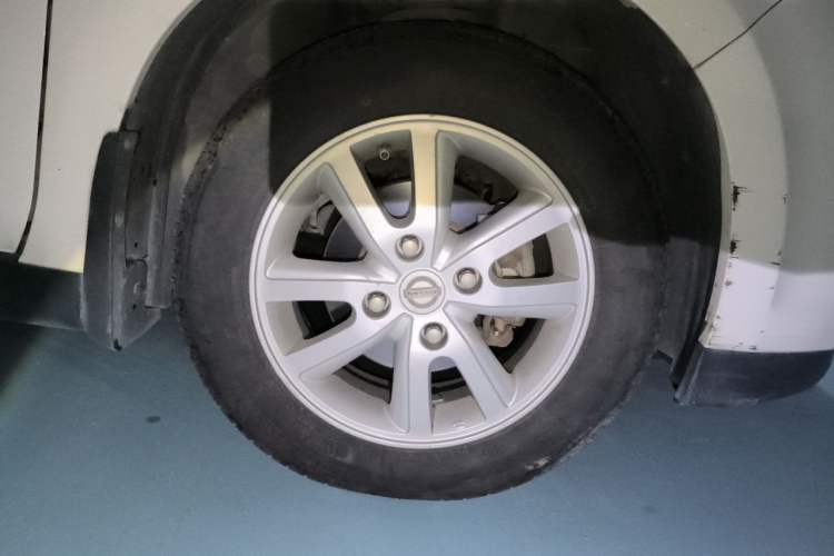 Used Venucia R50 2015 1.6L Manual Fashion Edition Right Front Wheel Hub