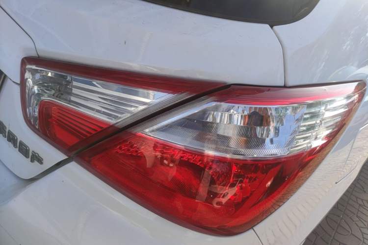 Used Venucia R50 2015 1.6L Manual Luxury Edition Right Rear Taillight