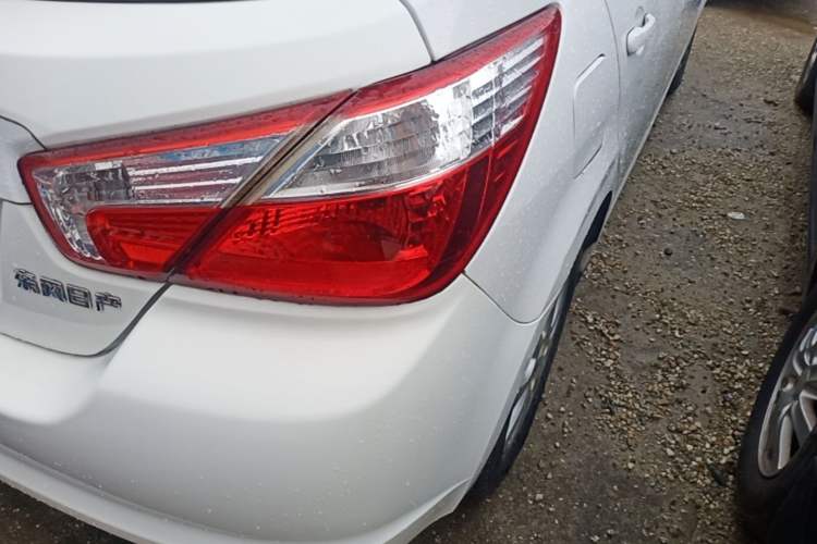 Used Venucia R50 2015 1.6L Automatic Luxury Edition Right Rear Taillight