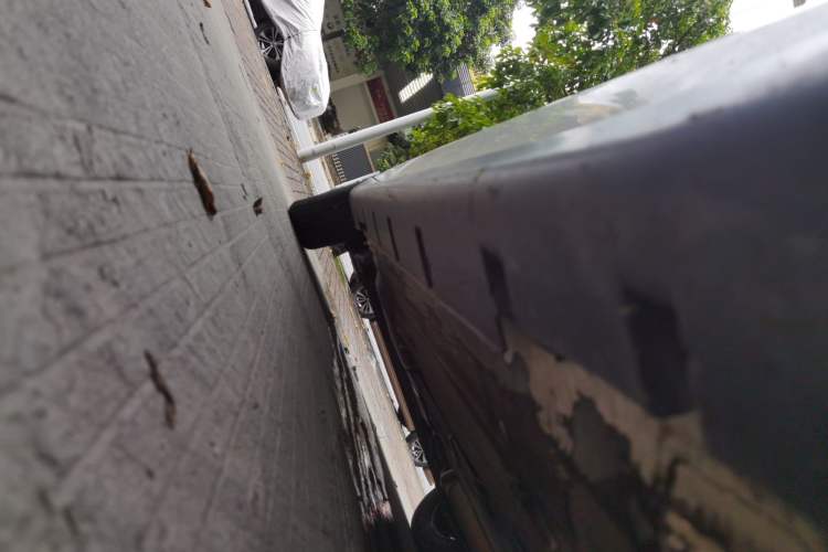 Used Venucia R50 2015 1.6L Automatic Fashion Edition Right Side Sill