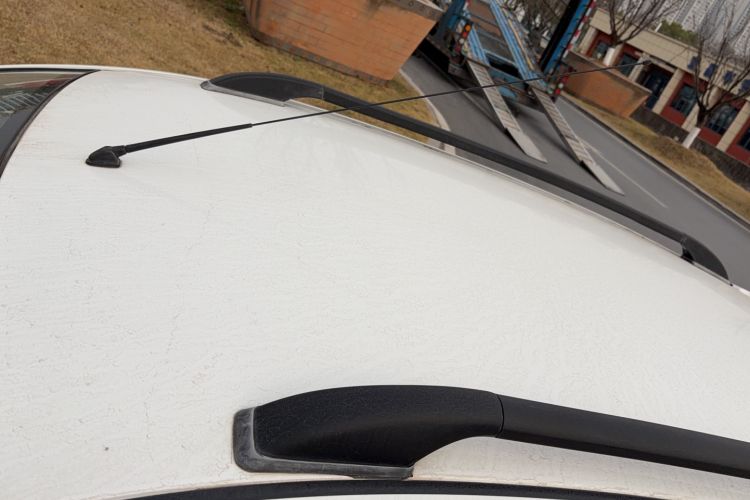 Used Venucia R50 2015 1.6L Manual Fashion Edition Roof