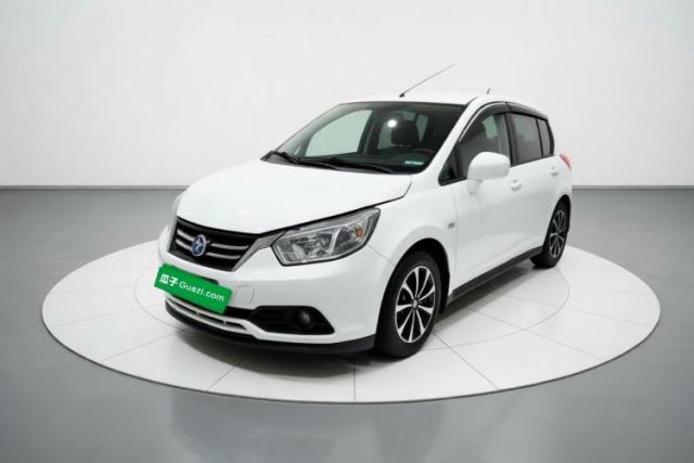 Used Venucia R50 2015 1.6L Automatic Fashion Edition