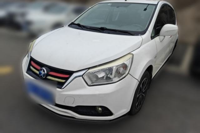 Used Venucia R50 2015 1.6L Automatic Fashion Edition