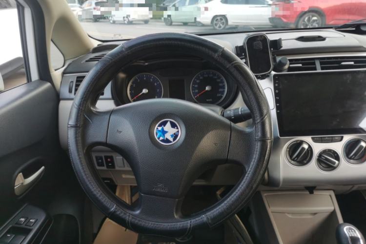 Used Venucia R50 2015 1.6L Manual Fashion Edition Steering Wheel