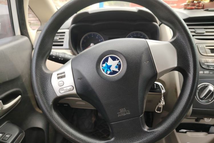 Used Venucia R50 2015 1.6L Manual Luxury Edition Steering Wheel