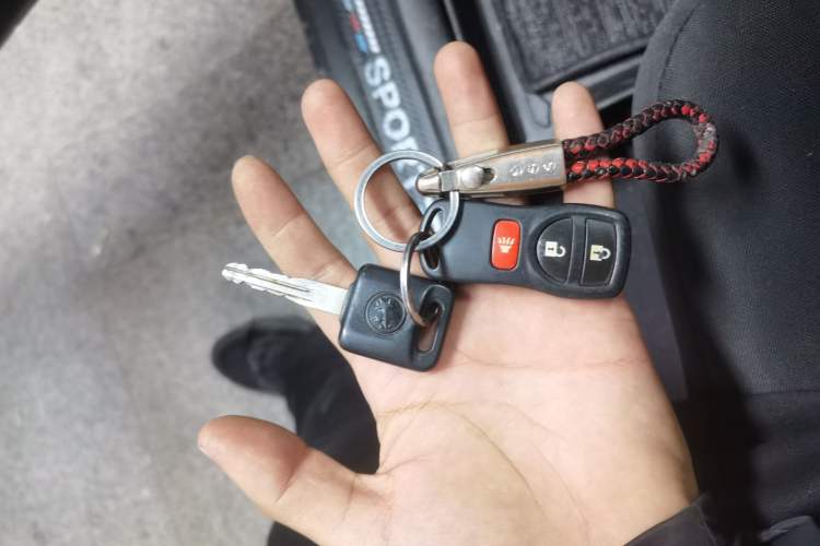 Used Venucia R50 2015 1.6L Automatic Fashion Edition Vehicle Key