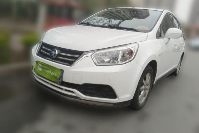 Used Venucia R50 2015 1.6L Automatic Fashion Edition