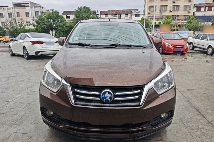 Used Venucia R50 2016 1.6L Automatic Elite Edition Front