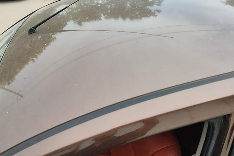 Used Venucia R50 2016 1.6L Automatic Elite Edition Roof