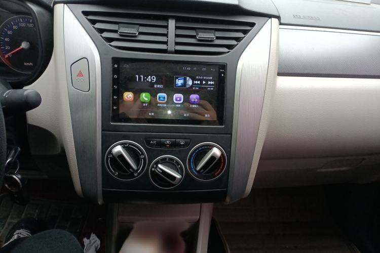 Used Venucia R50 2016 1.6L Manual Elite Edition Audio And AC Panel