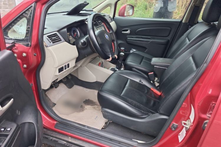 Used Venucia R50 2016 1.6L Manual Elite Edition Driver Seat