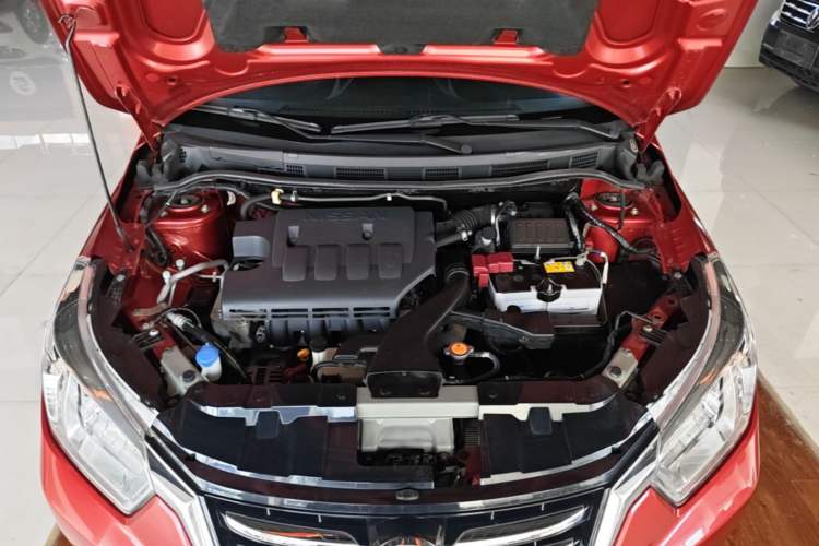Used Venucia R50 2016 1.6L Automatic Elite Edition Engine Bay