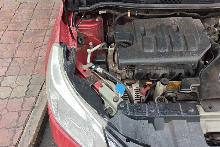 Used Venucia R50 2016 1.6L Manual Elite Edition Engine Bay Right
