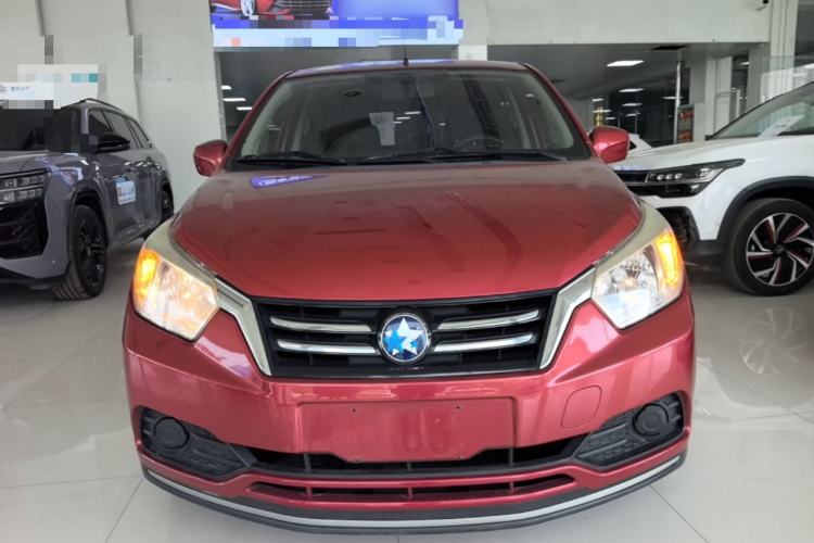 Used Venucia R50 2016 1.6L Automatic Elite Edition Front