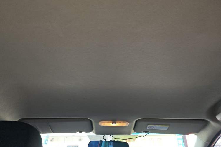 Used Venucia R50 2016 1.6L Automatic Elite Edition Headliner