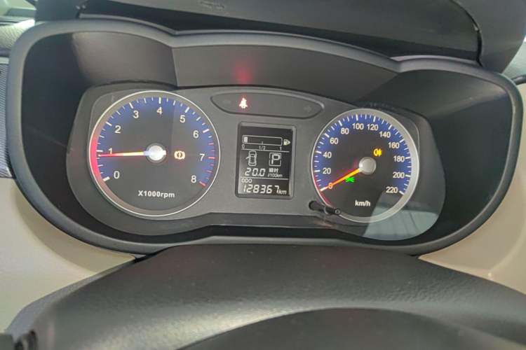 Used Venucia R50 2016 1.6L Automatic Elite Edition Instrument Cluster