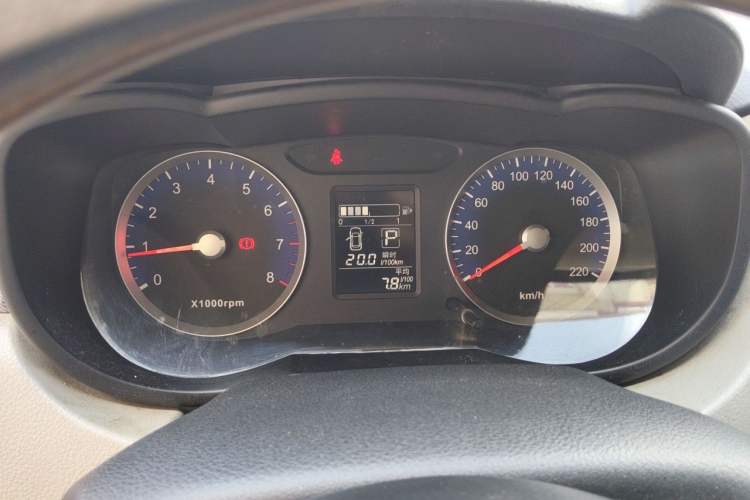 Used Venucia R50 2016 1.6L Automatic Elite Edition Instrument Cluster
