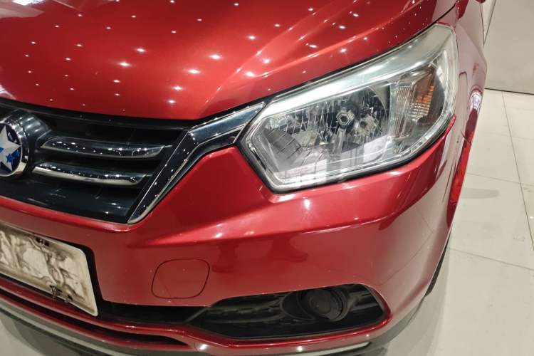 Used Venucia R50 2016 1.6L Manual Elite Edition Left Front Headlight