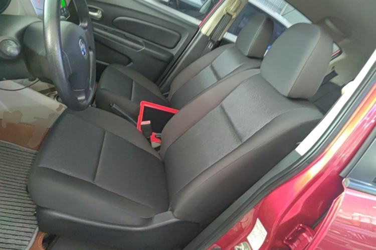 Used Venucia R50 2016 1.6L Automatic Elite Edition Left Front Seat