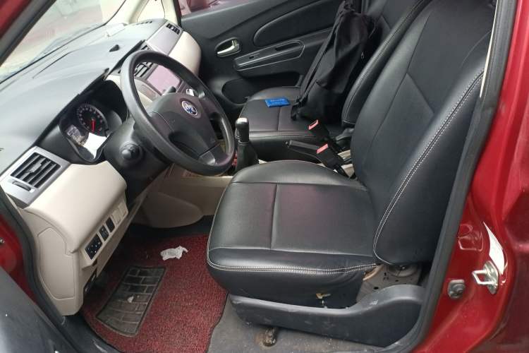 Used Venucia R50 2016 1.6L Manual Elite Edition Left Front Seat