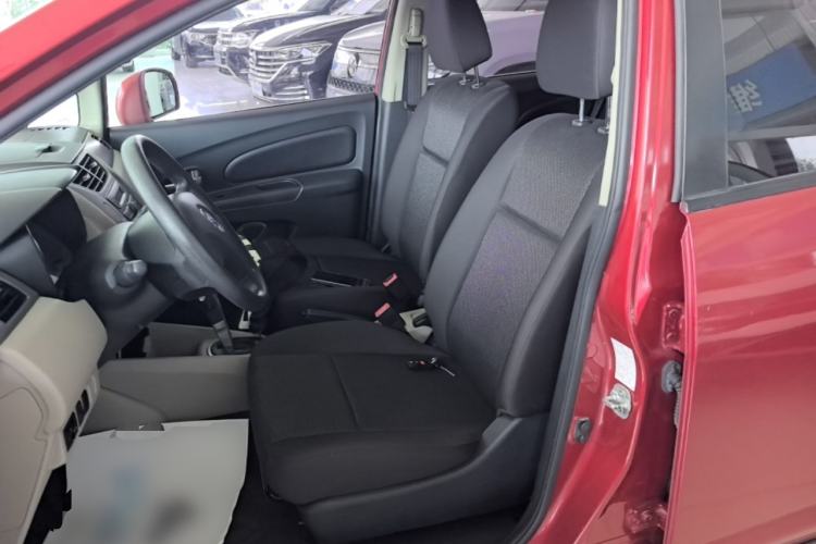 Used Venucia R50 2016 1.6L Automatic Elite Edition Left Front Seat