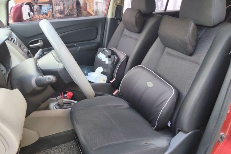 Used Venucia R50 2016 1.6L Automatic Elite Edition Left Front Seat