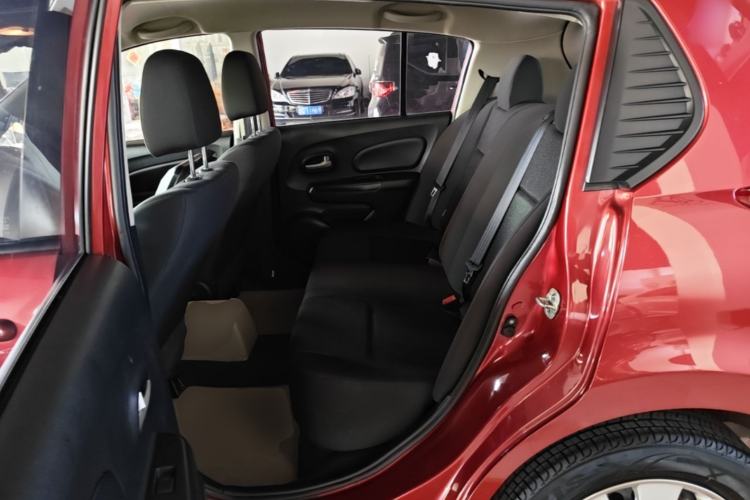 Used Venucia R50 2016 1.6L Automatic Elite Edition Left Rear Seat