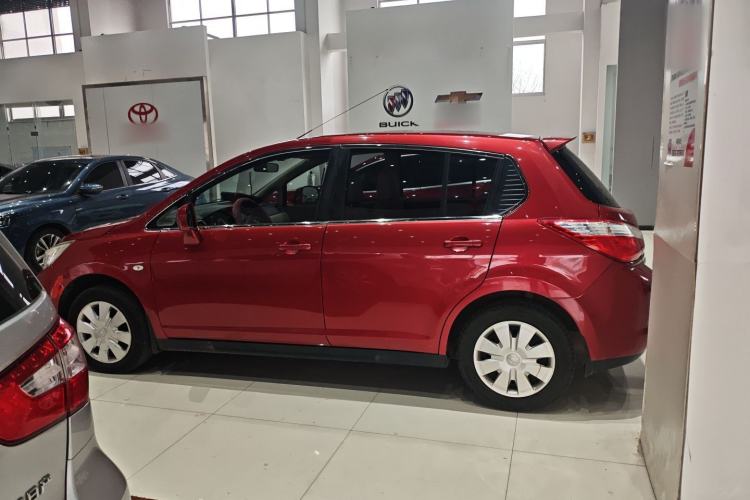 Used Venucia R50 2016 1.6L Manual Elite Edition Left Side