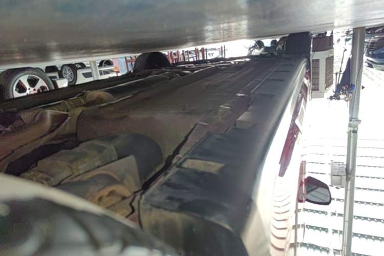 Used Venucia R50 2016 1.6L Automatic Elite Edition Left Side Sill