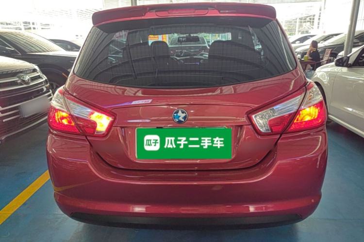 Used Venucia R50 2016 1.6L Automatic Elite Edition Rear