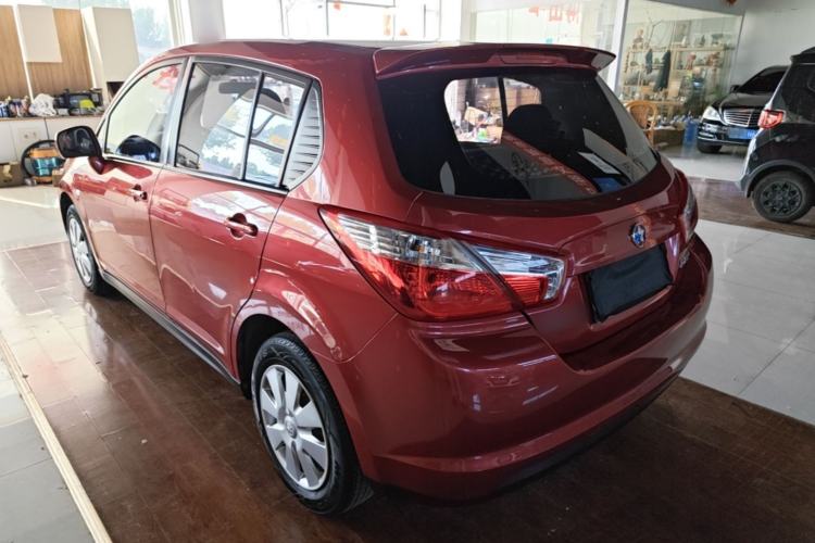 Used Venucia R50 2016 1.6L Automatic Elite Edition Rear Left 45 Deg